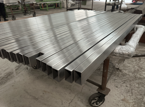 安康新能源汽车用不锈钢方管 现货